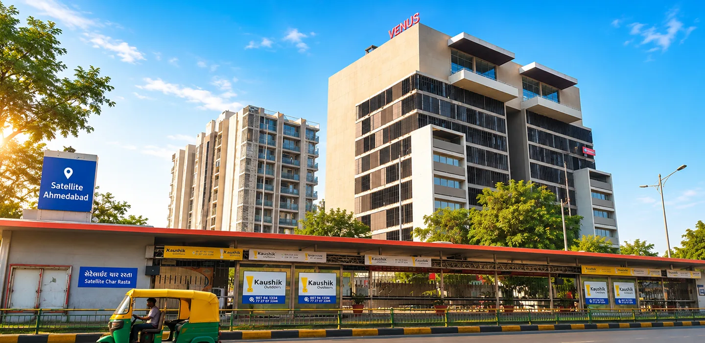 Ghar jaisa sukoon Satellite, Ahmedabad mein